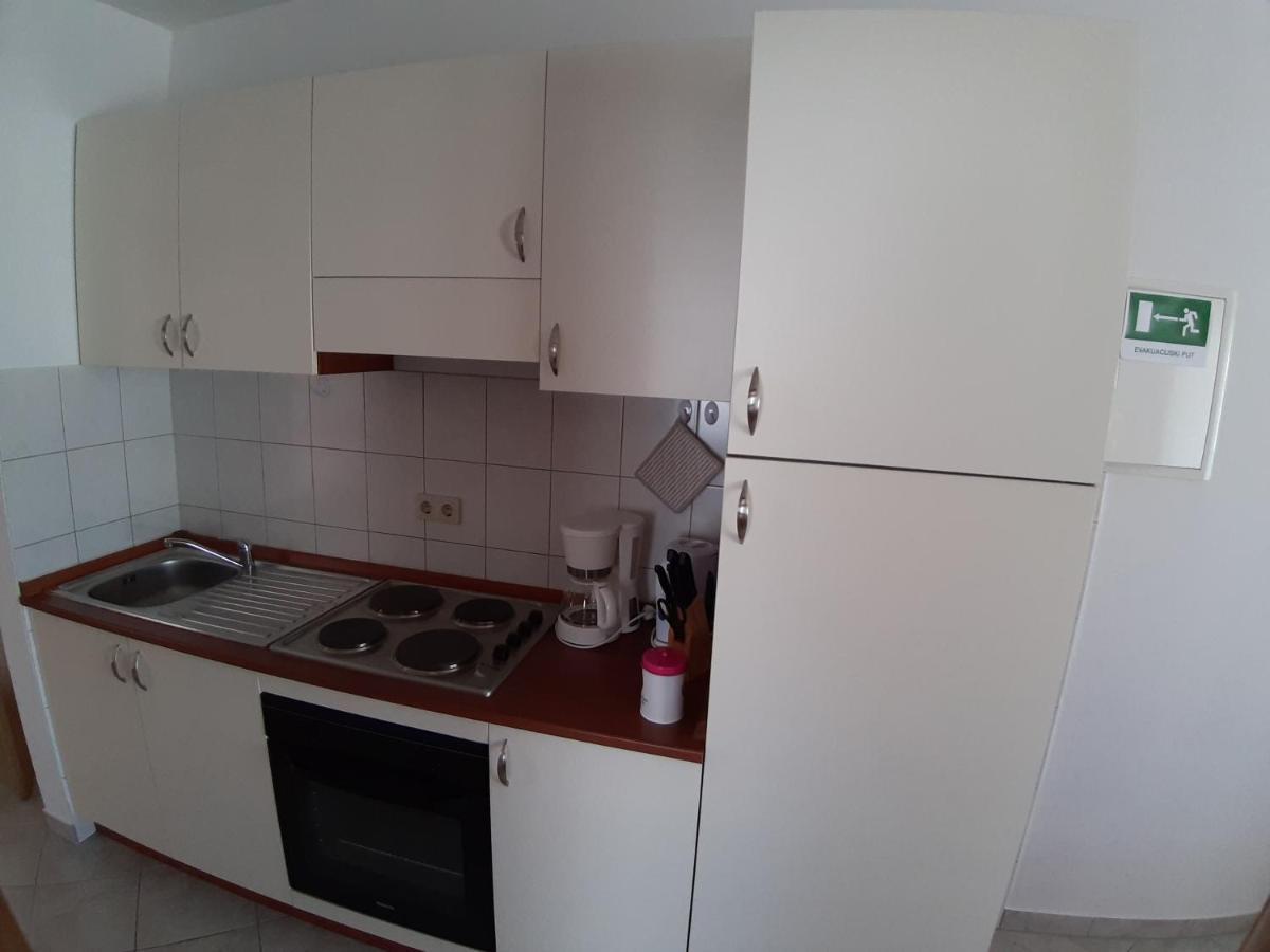 Apartments Mihael Malinska Eksteriør billede