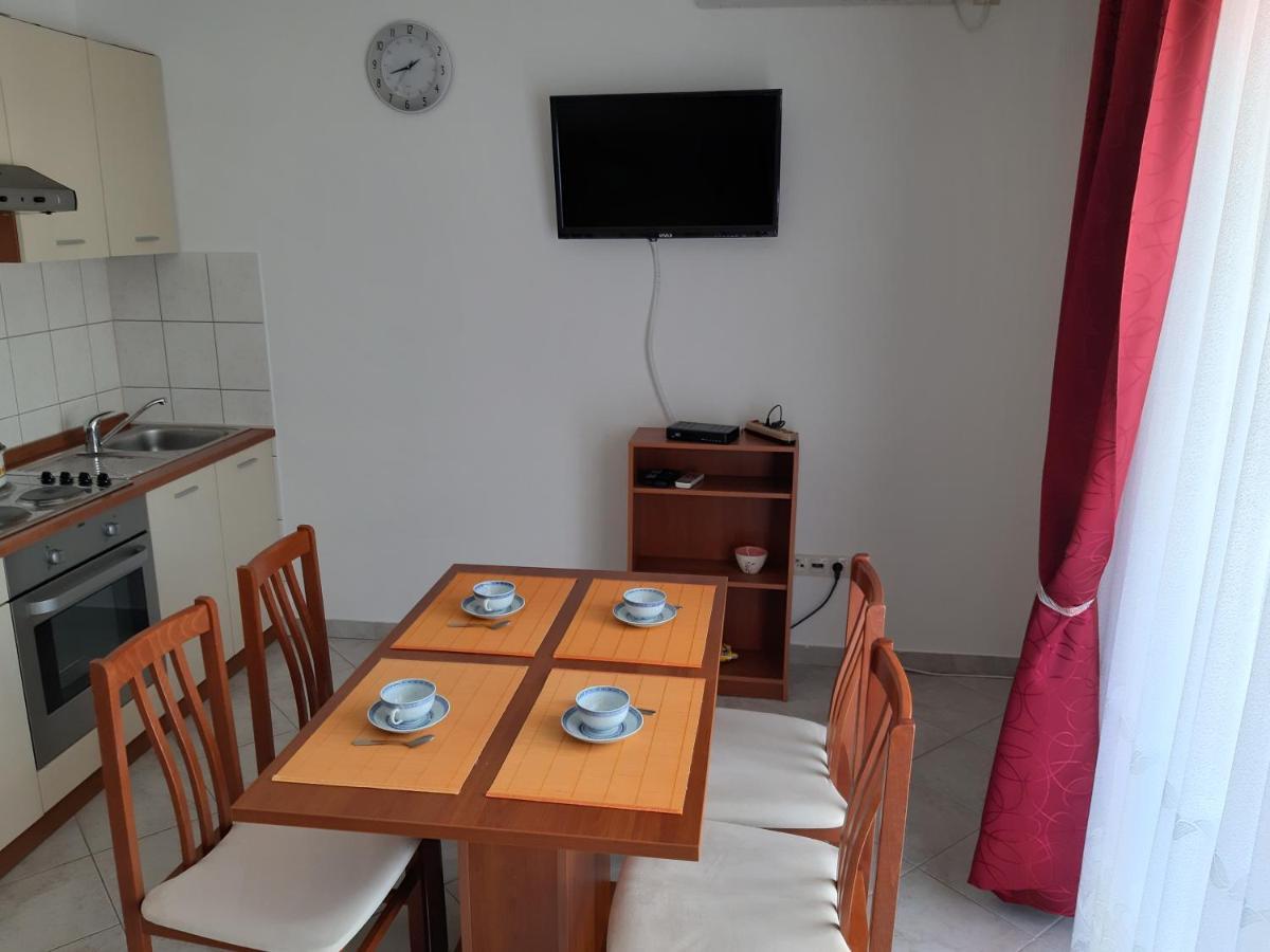 Apartments Mihael Malinska Eksteriør billede